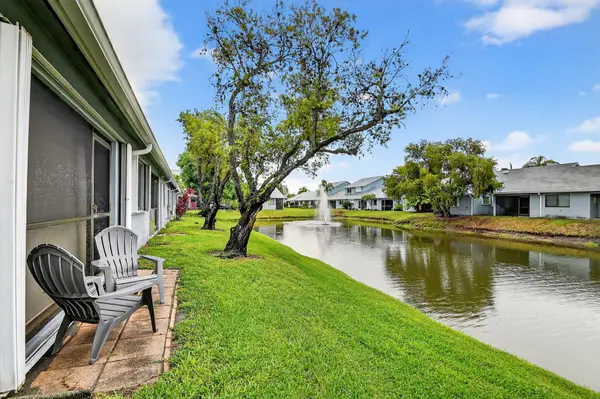 3981 Island Club Circle W, Lake Worth, FL 33462