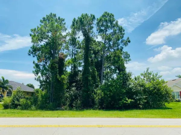 1170 SW Del Rio Boulevard, Port St Lucie, FL 34953