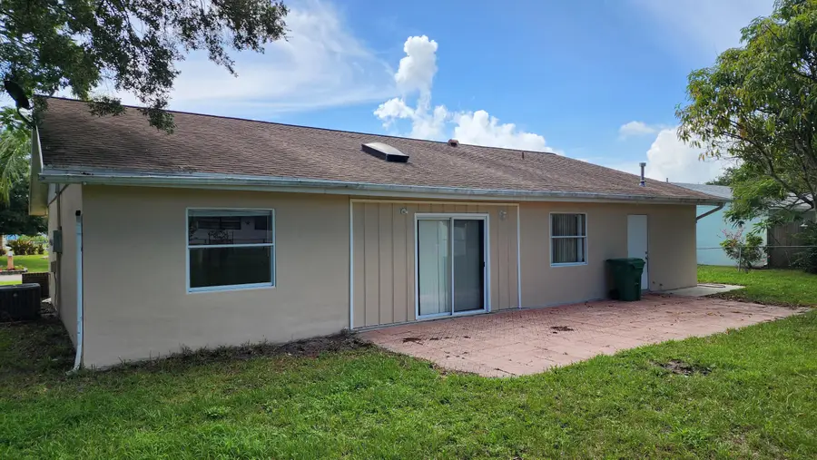 342 NE Surrey Street, Port Saint Lucie, FL 34983 - #2