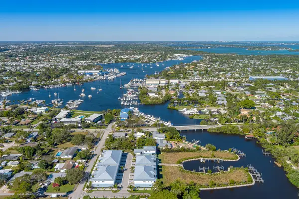 4695 SE Manatee Way, Stuart, FL 34997