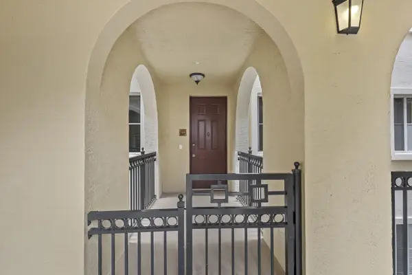 2900 NW 125th Avenue #3-305, Sunrise, FL 33323