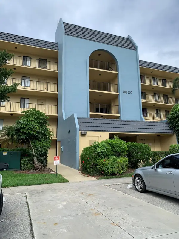 2820 Tennis Club Drive #302, West Palm Beach, FL 33417