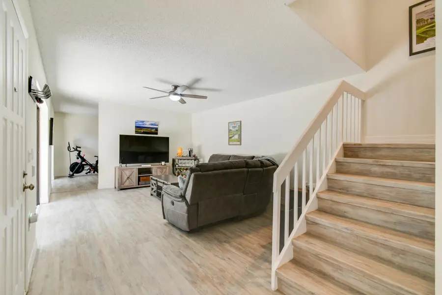 630 6th Terrace, Palm Beach Gardens, FL 33418 - #2