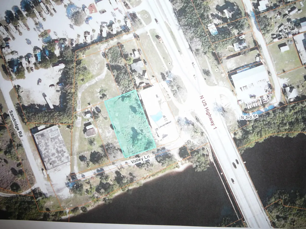 904 Valley Lane, Fort Pierce, FL 34946 - #1