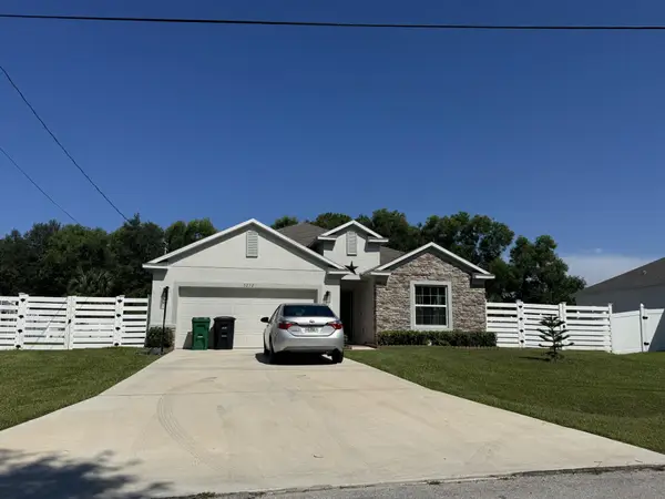 5252 NW East Piper Circle, Port St Lucie, FL 34986