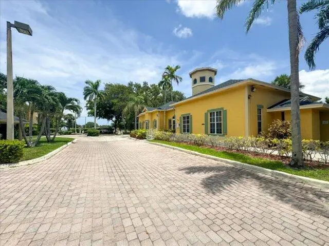 1104 Meadows Circle, Boynton Beach, FL 33436 - #3