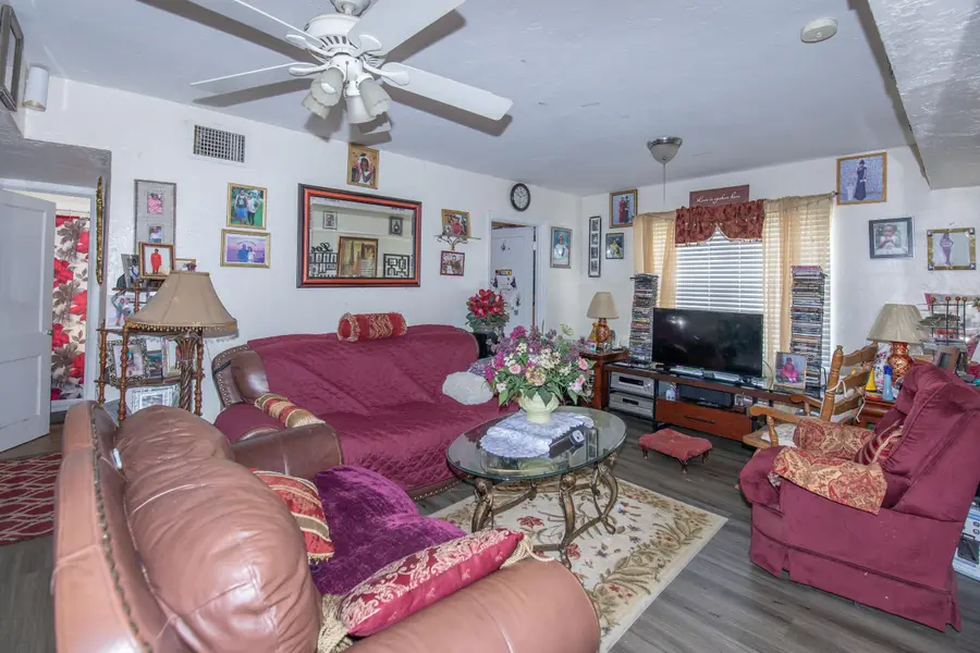 928 S Dixie Highway, Lake Worth Beach, FL 33460 - #2