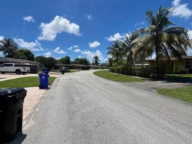 330 Long Island Avenue, Fort Lauderdale, FL 33312 - #3