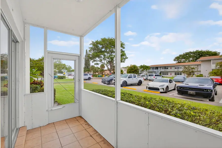 221 Coventry J, West Palm Beach, FL 33417 - #3