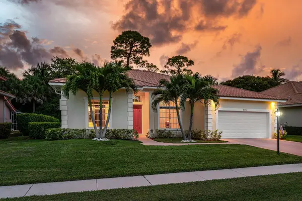 9043 Cypress Hollow Drive, Palm Beach Gardens, FL 33418