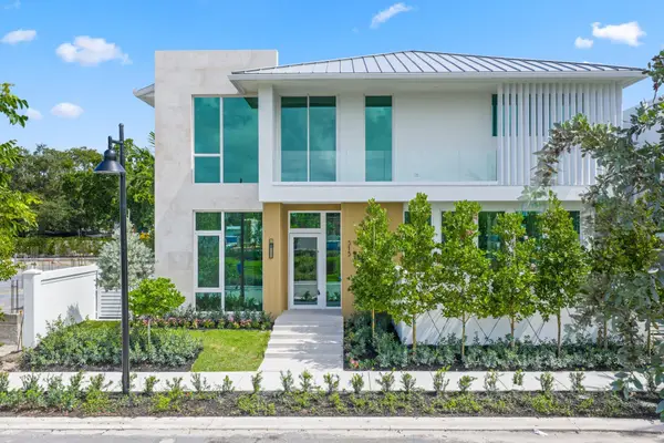 320 Grove Place, Delray Beach, FL 33444