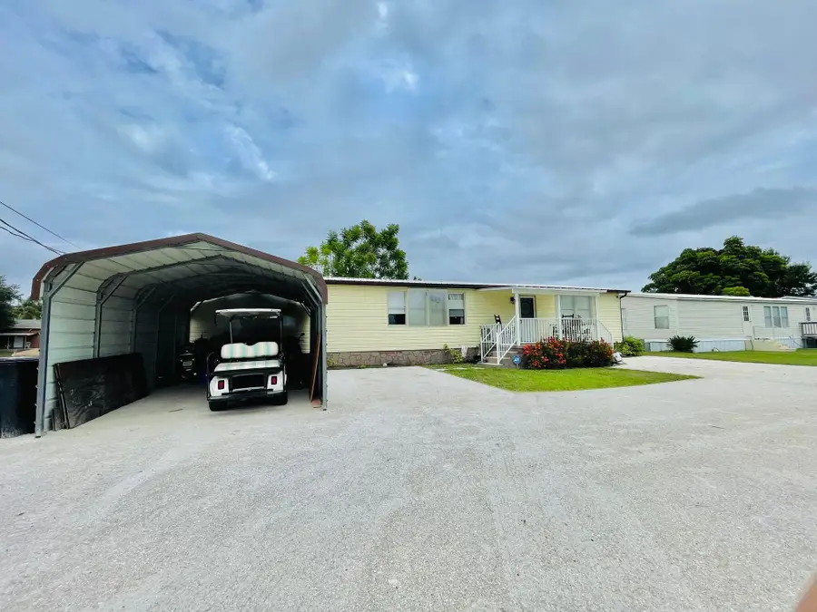 2301 SE 33rd Street, Okeechobee, FL 34974 - #2
