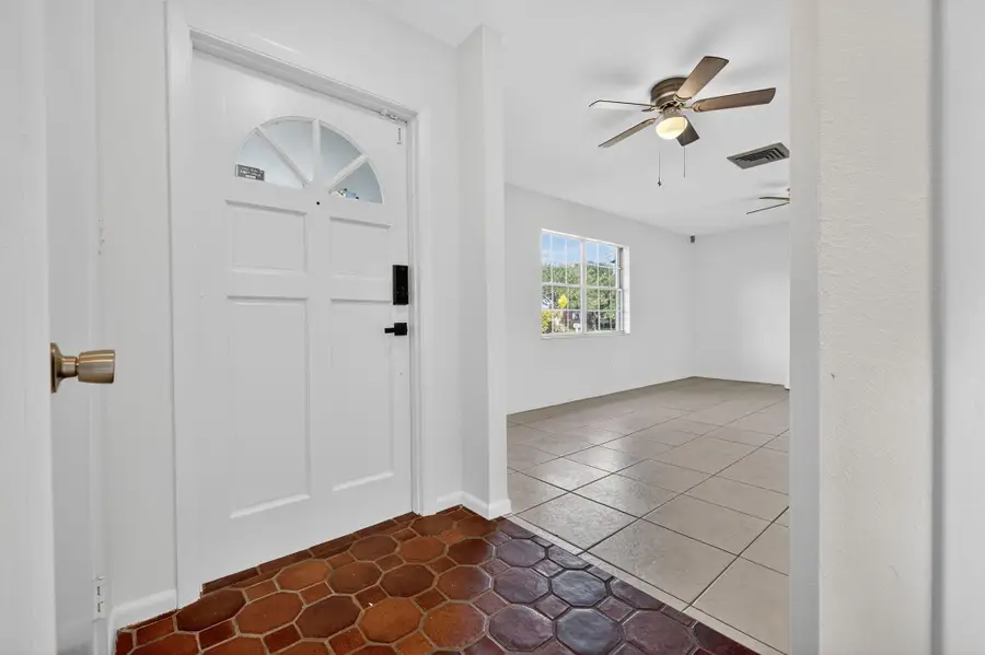 1125 Coral Street, Fort Pierce, FL 34982 - #3