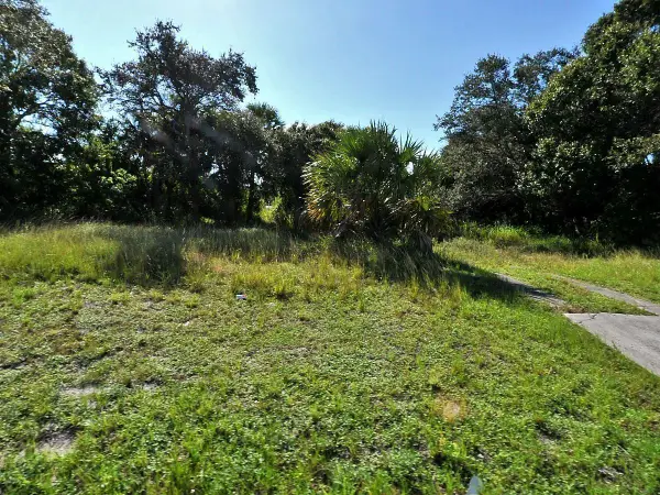 535 S 5th Street, Fort Pierce, FL 34950