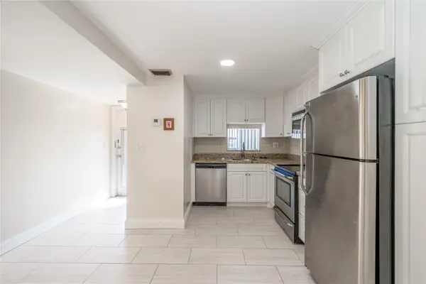 9523 S Hollybrook Lake Drive #107, Pembroke Pines, FL 33025