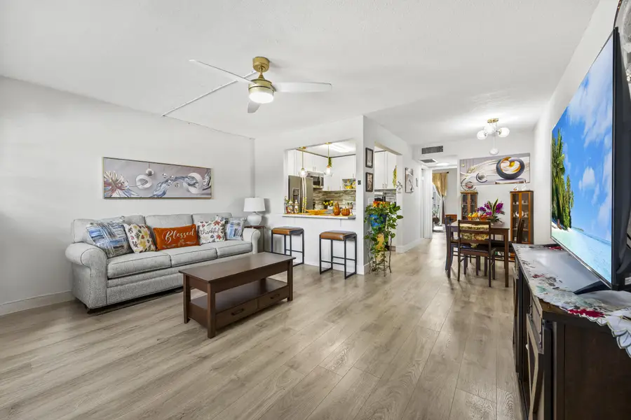 200 Village Green Circle E #202, Palm Springs, FL 33461 - #3