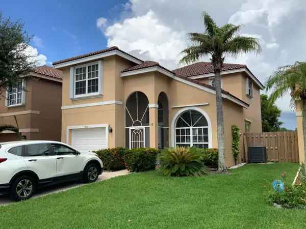 7835 Springfield Lake Drive, Lake Worth, FL 33467