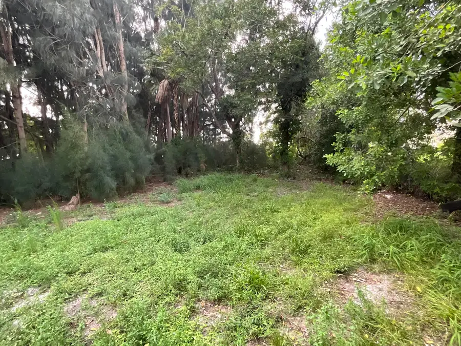 435 N 15th Street, Fort Pierce, FL 34950 - #2