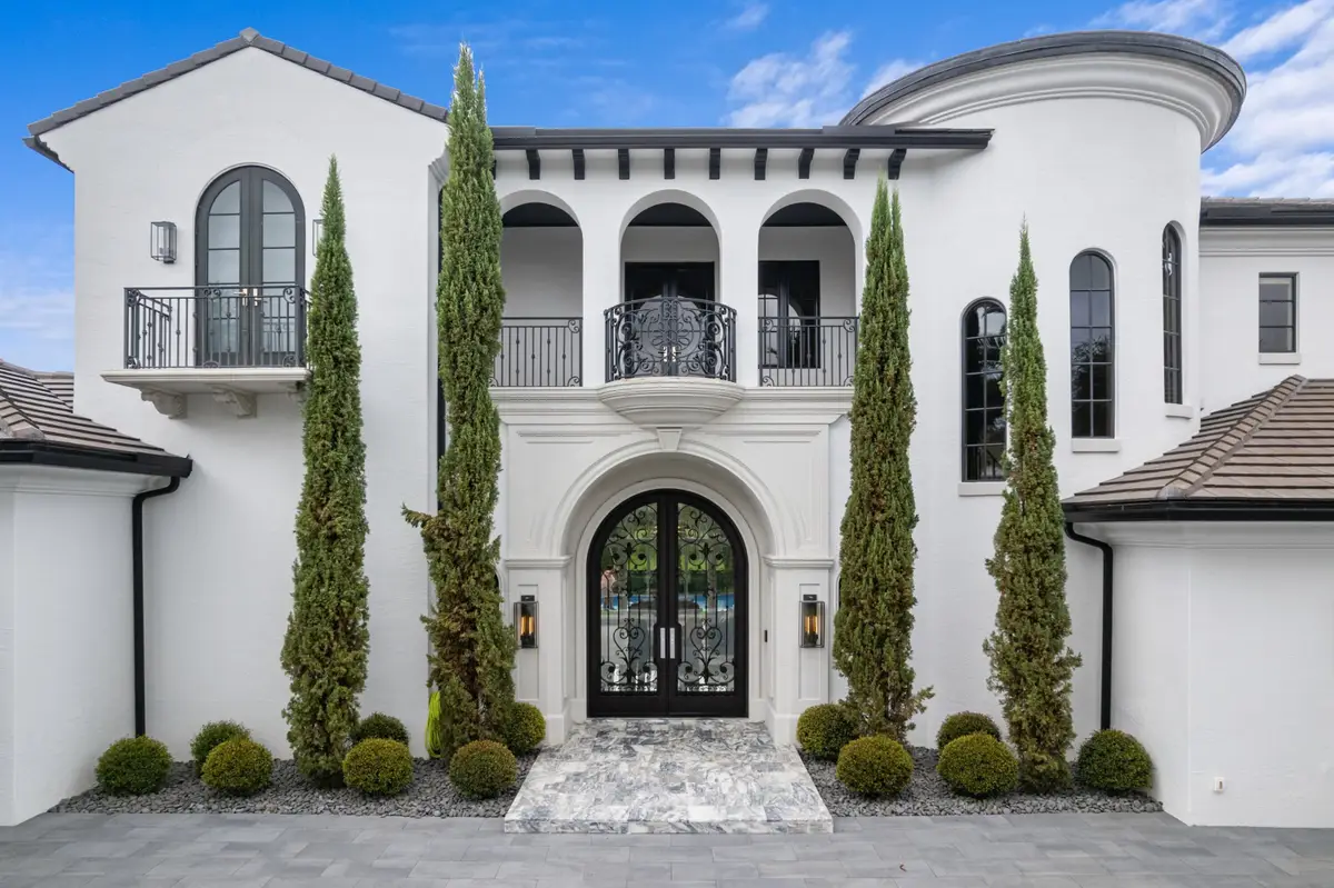 111 Via Palacio, Palm Beach Gardens, FL 33418 - #1