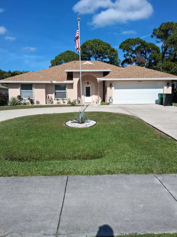 1325 SW California Boulevard, Port St Lucie, FL 34953
