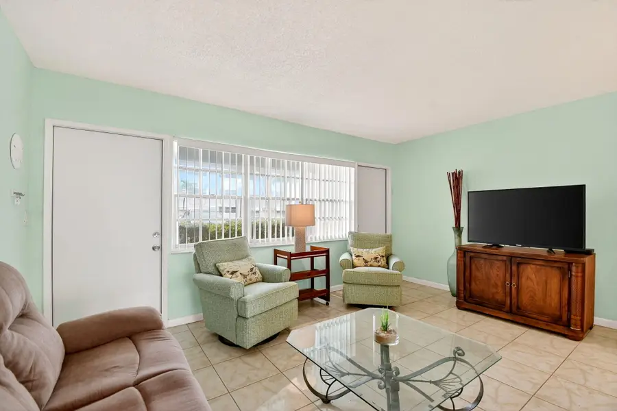 5203 NE 24th Terrace #B-105, Fort Lauderdale, FL 33308 - #2