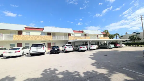 860 SE 6th Avenue #205, Deerfield Beach, FL 33441