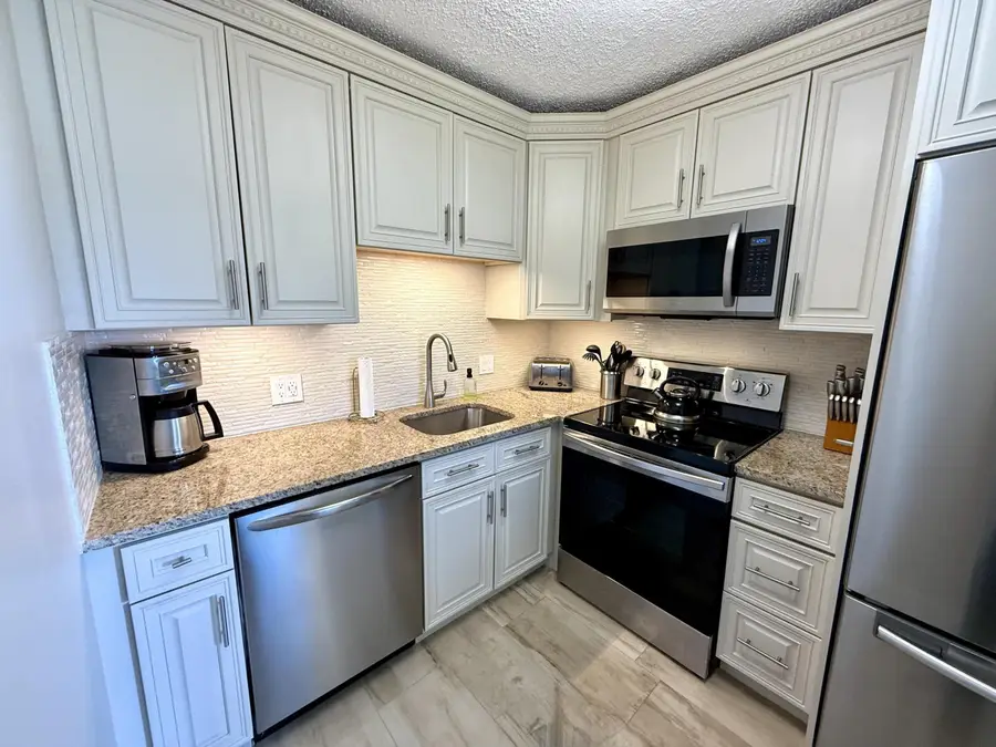 359 Oakridge T, Deerfield Beach, FL 33442 - #2