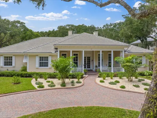 651 N Tomahawk Trail, Indian River Shores, FL 32963
