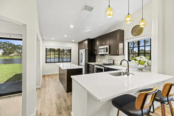 8261 Waterline Drive, Boynton Beach, FL 33472