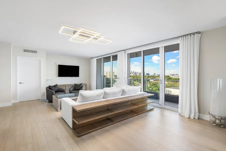 1180 N Federal Highway #707, Fort Lauderdale, FL 33304 - #3