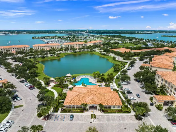 17 Harbour Isle Drive W #Ph03, Hutchinson Island, FL 34949