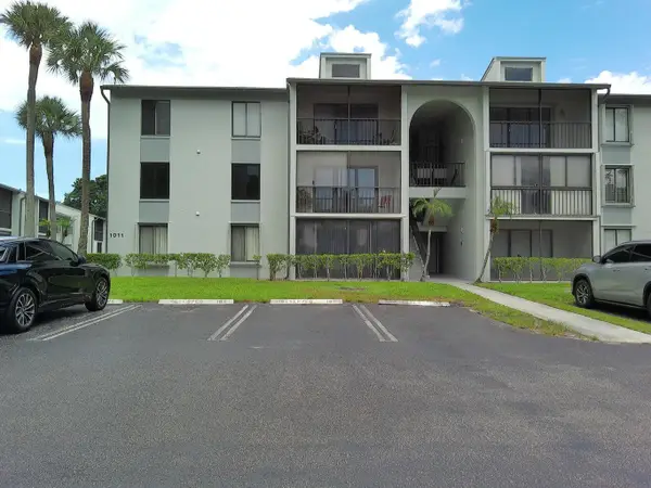 1011 Green Pine Boulevard #D2, West Palm Beach, FL 33409