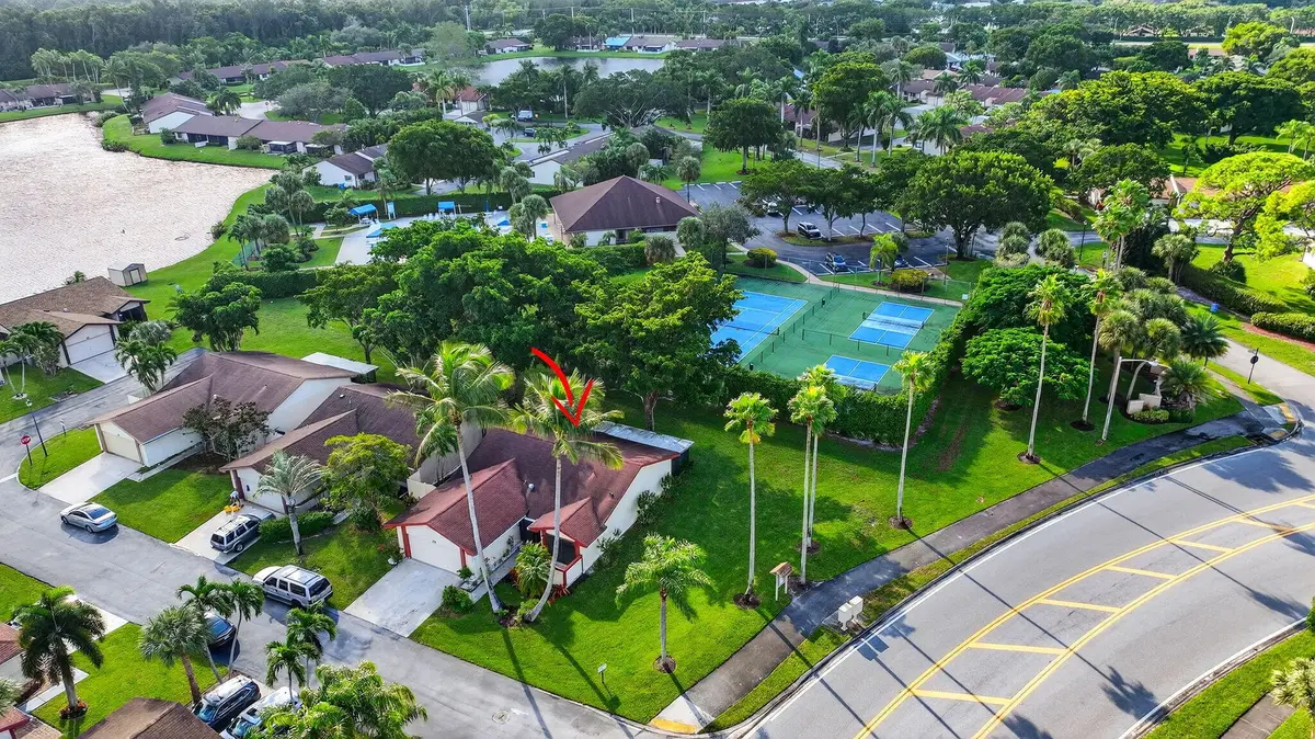 29 Fawlkland Circle, Boynton Beach, FL 33426 - #1