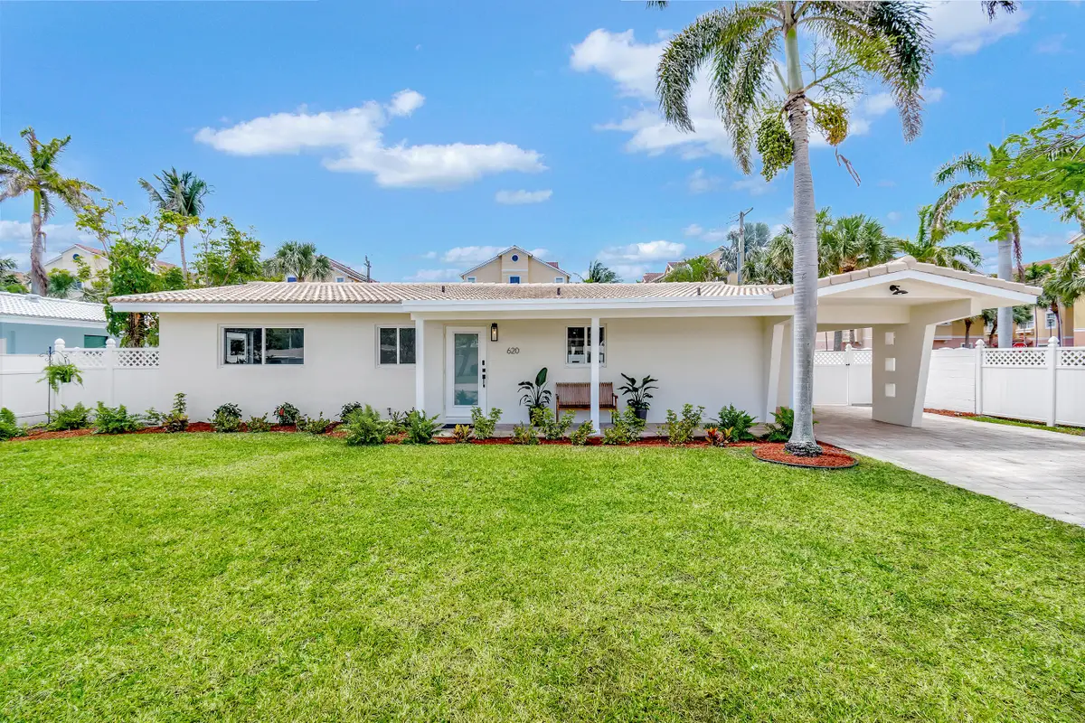 620 Las Palmas Park, Boynton Beach, FL 33435 - #1