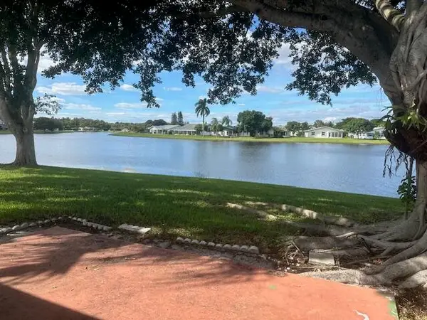 5195 Nicholas Drive, West Palm Beach, FL 33417