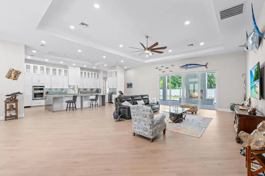 8425 Apache Boulevard, The Acreage, FL 33470 - #3