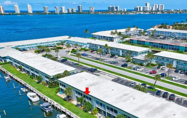 121 Wettaw Lane #211, North Palm Beach, FL 33408