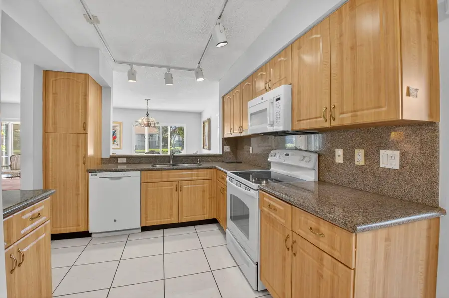 7342 Lake Meadow Way #102, Boynton Beach, FL 33437 - #2