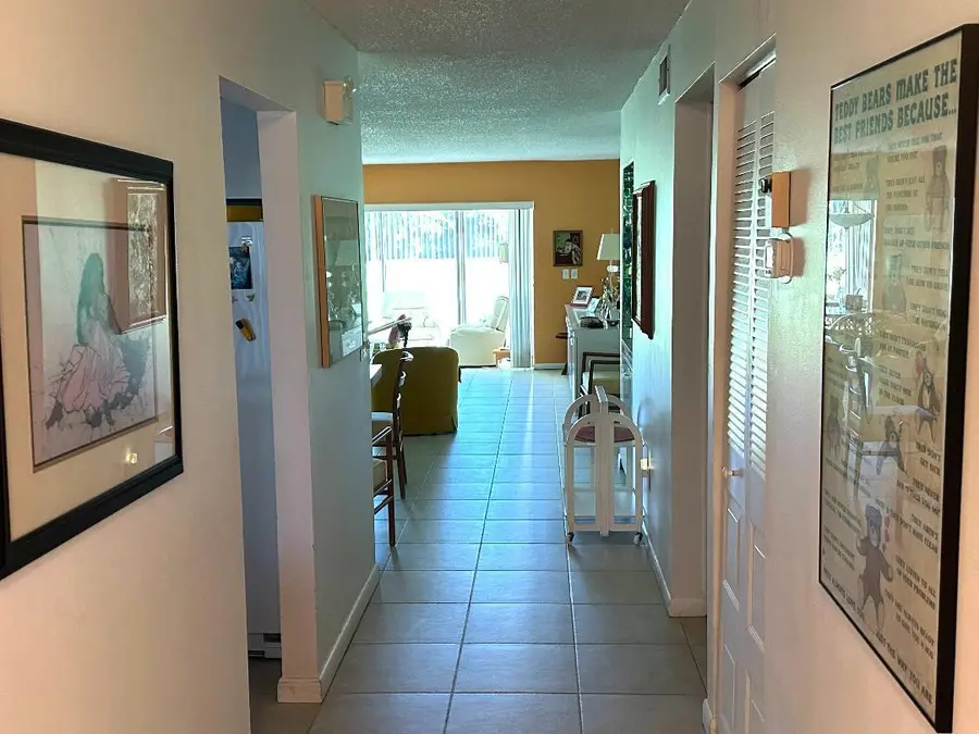 8305 Casa Del Lago #E, Boca Raton, FL 33433 - #3