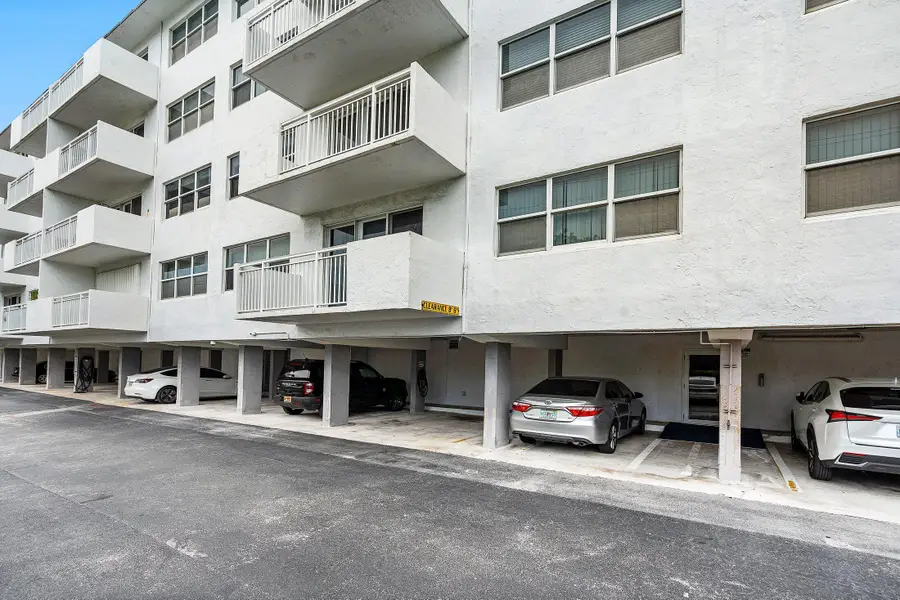 550 Bayshore Drive #506, Fort Lauderdale, FL 33304 - #2