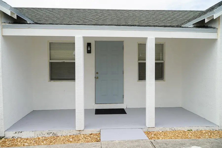 908 W 5th Street, Riviera Beach, FL 33404 - #2