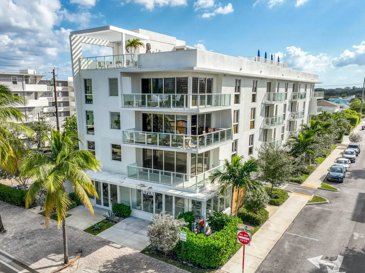 117 Lake Avenue #204, Lake Worth Beach, FL 33460 - #1