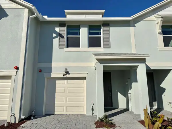 613 Salisbury Circle, Fort Pierce, FL 34982