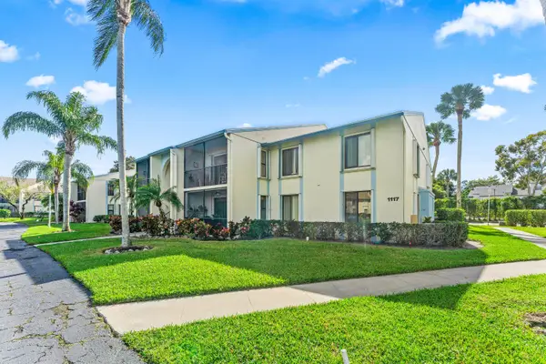 1117 Green Pine Boulevard #D2, West Palm Beach, FL 33409