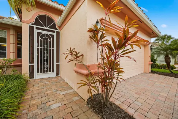 11200 SW Birch Tree Circle, Port St Lucie, FL 34987