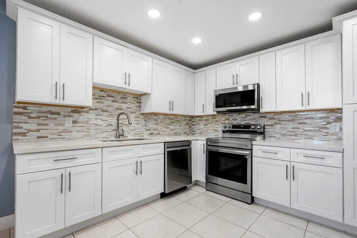1740 NW 19th Terrace #204, Delray Beach, FL 33445 - #1