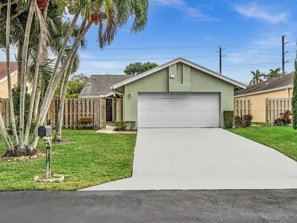 1045 NW 18th Avenue, Delray Beach, FL 33445