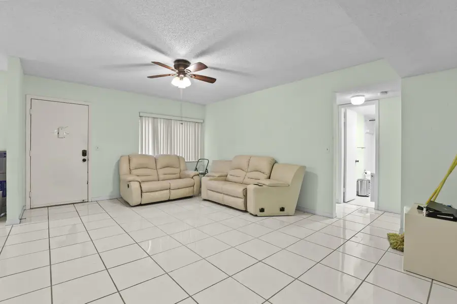 5280 Las Verdes Circle #219, Delray Beach, FL 33484 - #3