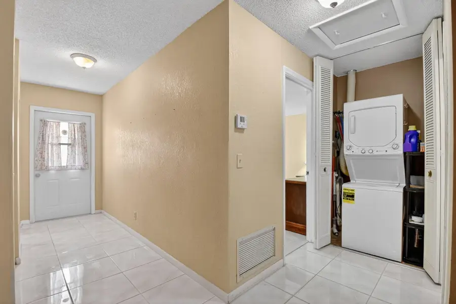 676 Laconia Circle #B, Lake Worth, FL 33467 - #2