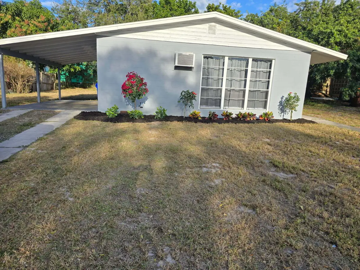 412 7th Road Sw, Vero Beach, FL 32962 - #1
